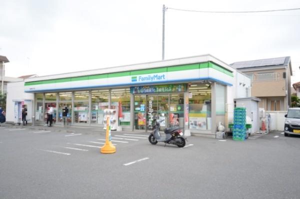 センチュリー河辺(ファミリーマート東青梅四丁目店)