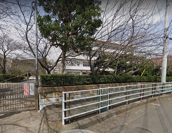 鎌倉市七里ガ浜２丁目の中古一戸建て(鎌倉市立七里ガ浜小学校)