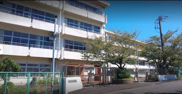 鎌倉市寺分3丁目の土地(鎌倉市立富士塚小学校)