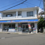 ステイツ東戸塚(ローソン権太坂1丁目店)