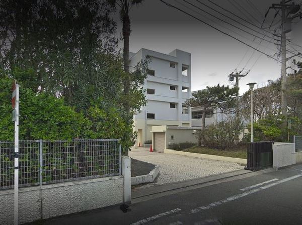藤沢市鵠沼海岸４丁目の土地(藤沢市立湘洋中学校)