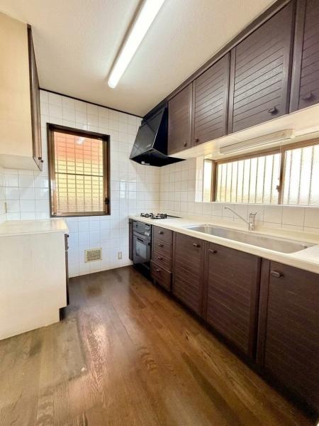 藤沢市白旗３丁目の中古一戸建て