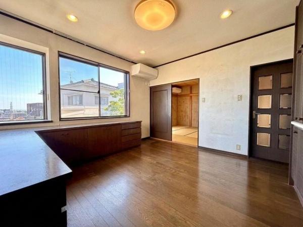 藤沢市白旗３丁目の中古一戸建て