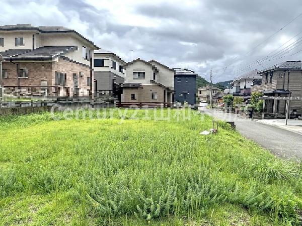 亀岡市本梅町平松八百分の土地