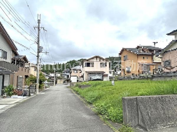 亀岡市本梅町平松八百分の土地