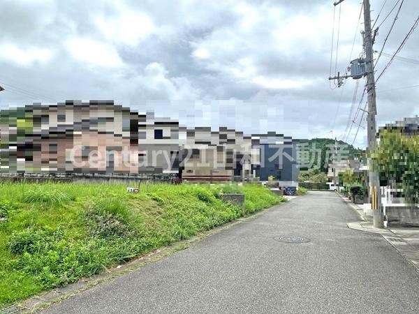 亀岡市本梅町平松八百分の土地