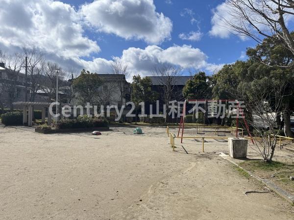 亀岡市南つつじケ丘桜台２丁目の土地(桜台公園)