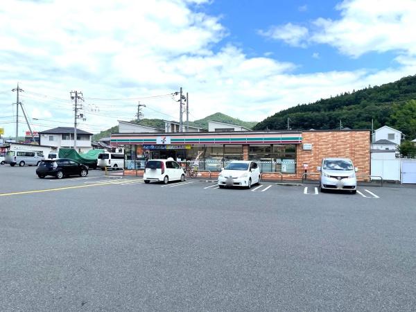 南丹市園部町内林町４号の土地(セブンイレブン園部内林町店)