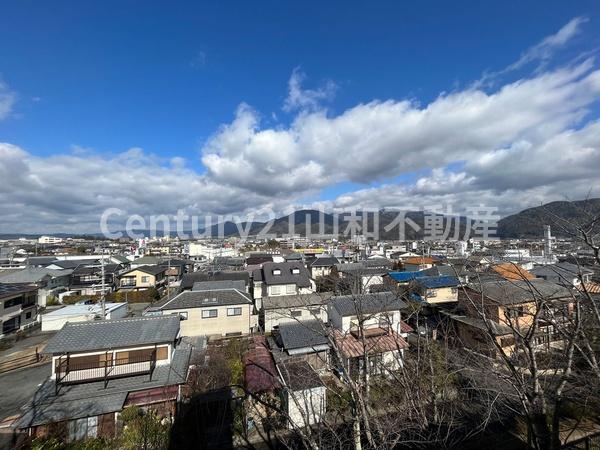 亀岡市西つつじケ丘雲仙台１丁目の中古一戸建て