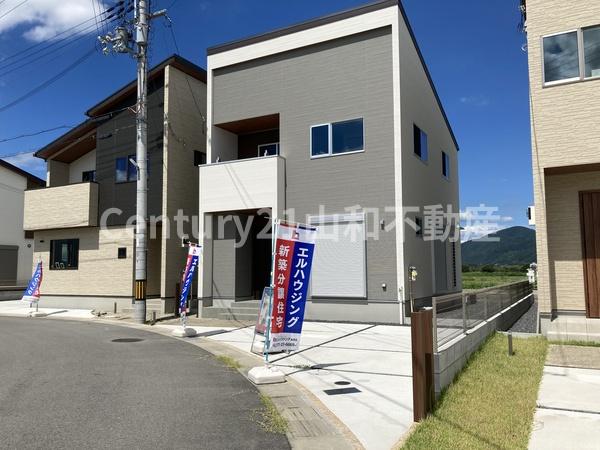 亀岡市亀岡駅北２丁目の中古一戸建て