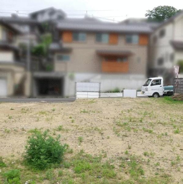 亀岡市西つつじケ丘雲仙台１丁目の土地