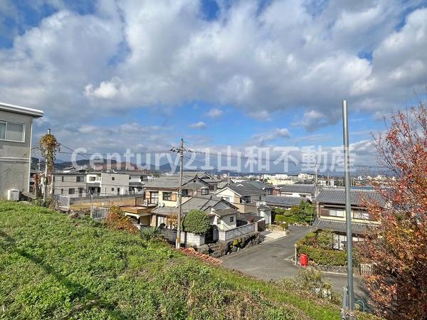 亀岡市西つつじケ丘雲仙台１丁目の土地