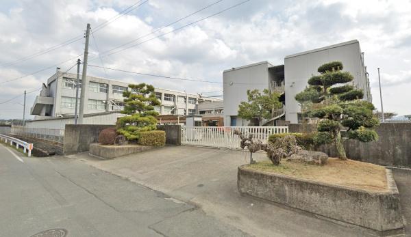 亀岡市大井町並河2丁目の中古一戸建て(亀岡市立南桑中学校)