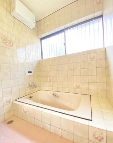 亀岡市南つつじケ丘桜台3丁目の中古一戸建て(バス)