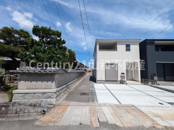 リーブルガーデン千代川町小林②号棟(新築一戸建)(前面道路含む現地写真)