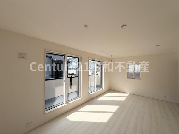 ブルーミングガーデン余部町清水①号棟（新築一戸建）