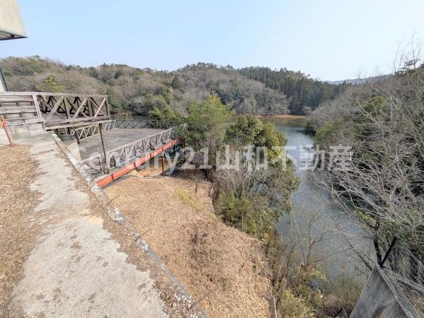 亀岡市西つつじケ丘美山台２丁目の土地