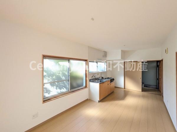 亀岡市篠町広田2丁目の中古一戸建て(リビング)