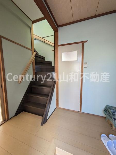 亀岡市篠町広田2丁目の中古一戸建て(玄関)