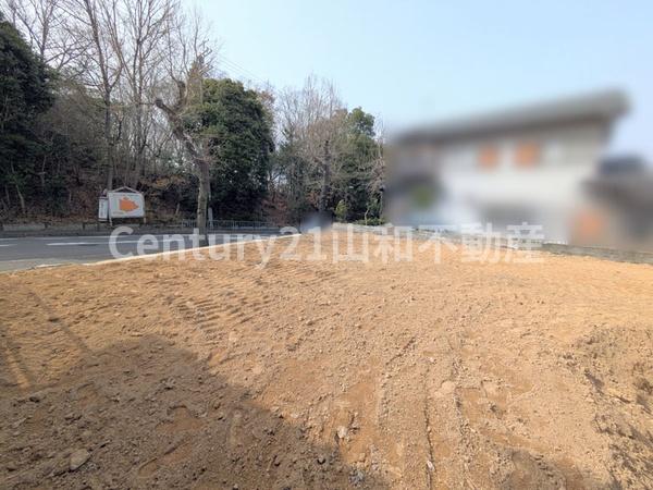 亀岡市南つつじケ丘大葉台１丁目の土地