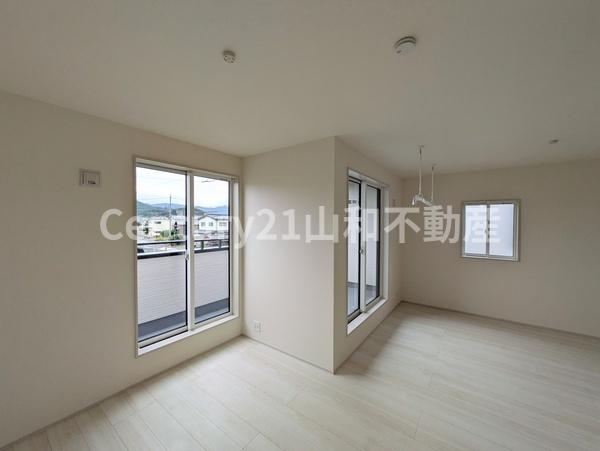 ブルーミングガーデン園部町横田1号③号棟(新築一戸建)(洋室)