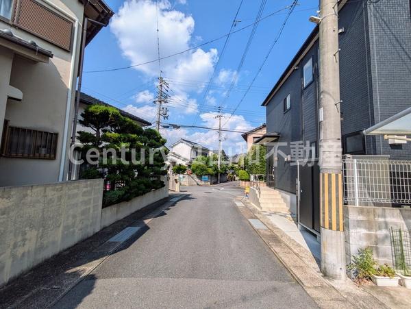亀岡市東つつじケ丘曙台１丁目の中古一戸建て