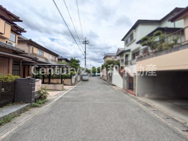 亀岡市南つつじケ丘大葉台１丁目の中古一戸建て