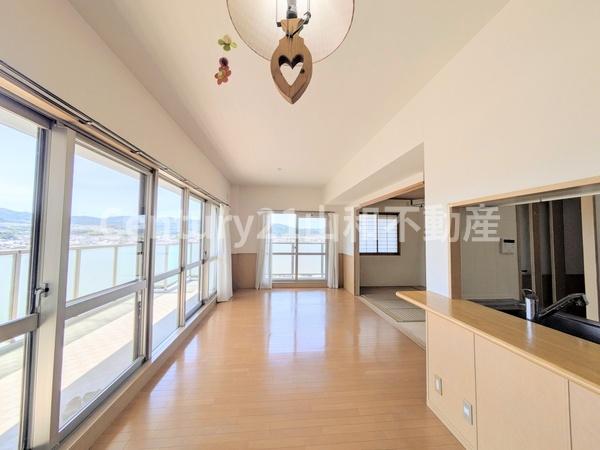 メディアス亀岡５番館1101号室（中古マンション）