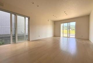 亀岡市篠町夕日ケ丘１丁目の中古一戸建て