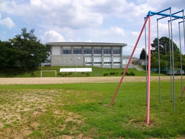 南丹市日吉町胡麻奥野部谷の土地(南丹市立胡麻郷小学校)