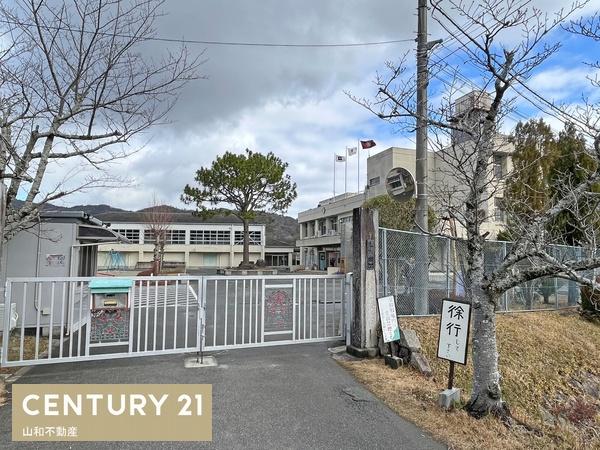亀岡市ひえ田野町佐伯岩谷ノ内墓野の中古一戸建て(亀岡市立?田野小学校)