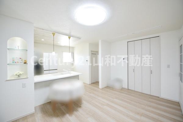 篠町馬堀向端(築浅一戸建)