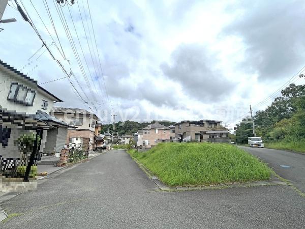 亀岡市本梅町平松八百分の土地