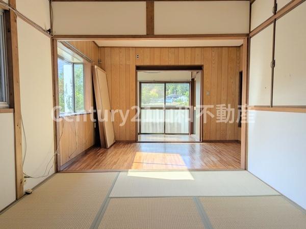 亀岡市ひえ田野町佐伯浦亦の中古一戸建て