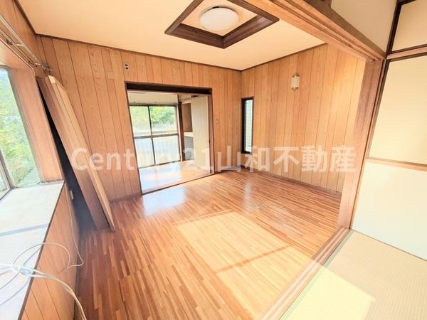 亀岡市ひえ田野町佐伯浦亦の中古一戸建て