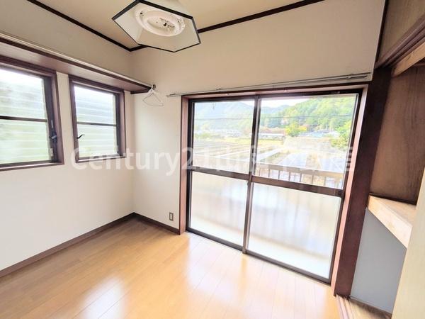 亀岡市ひえ田野町佐伯浦亦の中古一戸建て