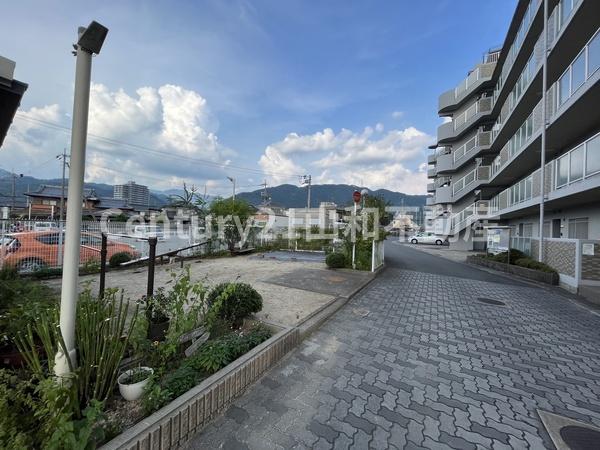 グランコート亀岡407号室（中古マンション）