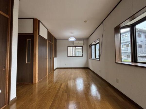 亀岡市北古世町２丁目の中古一戸建て