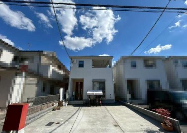 亀岡市大井町土田１丁目の中古一戸建
