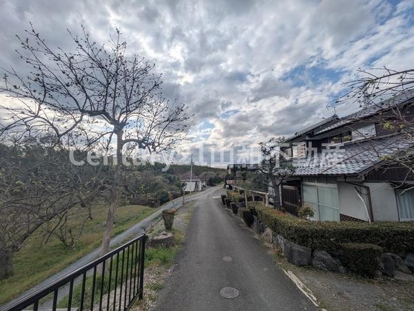 亀岡市河原林町勝林島畑ケ田の中古一戸建
