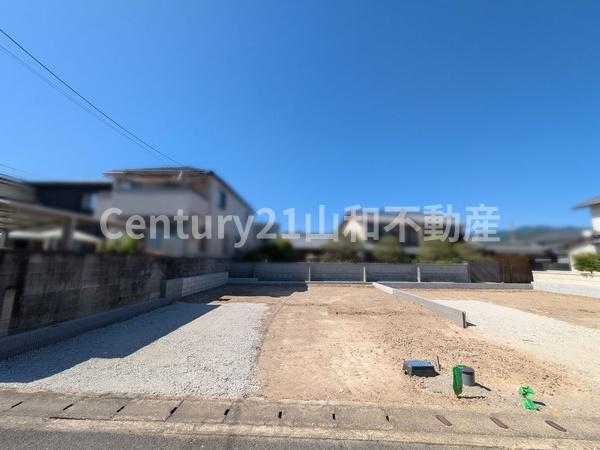 ブルーミングガーデン亀岡市古世町3丁目1号棟