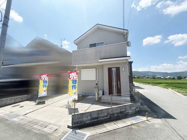 亀岡市曽我部町寺長縄手の中古一戸建て