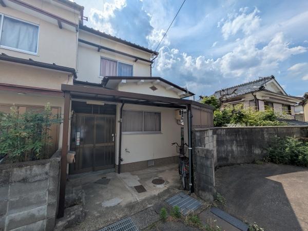 亀岡市下矢田町２丁目の中古テラスハウス