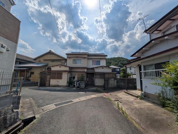 亀岡市下矢田町２丁目の中古テラスハウス