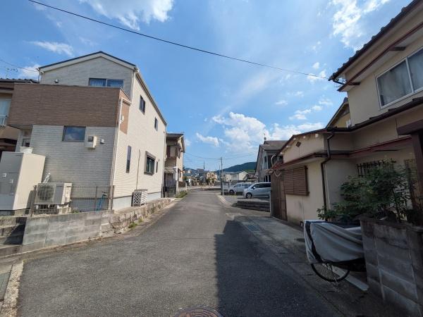 亀岡市下矢田町２丁目の中古テラスハウス