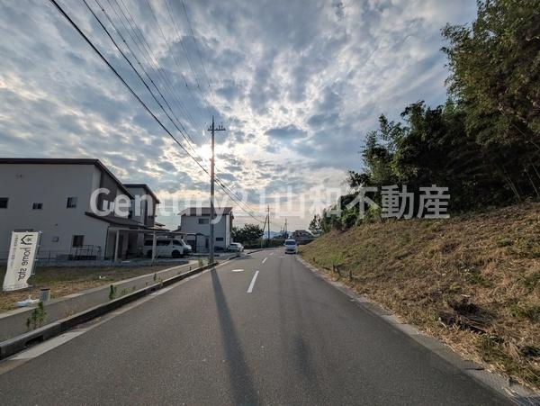 亀岡市篠町夕日ケ丘３丁目の土地