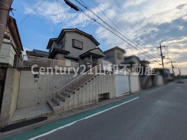 亀岡市篠町見晴１丁目の中古一戸建