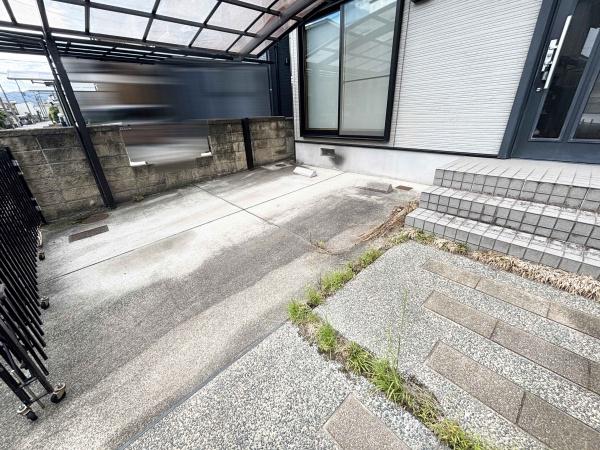 亀岡市荒塚町２丁目の中古一戸建て