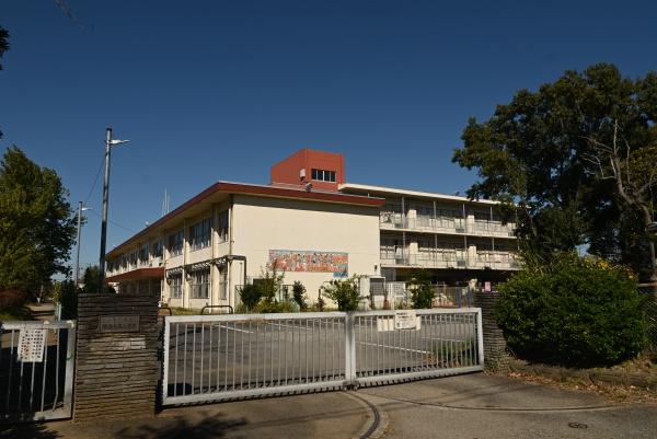 八千代市勝田台4丁目の土地(八千代市立勝田台南小学校)