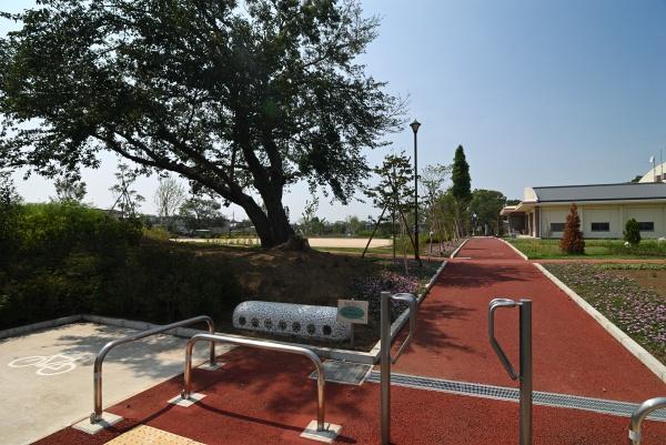 八千代市勝田台4丁目の土地(勝田台中央公園)